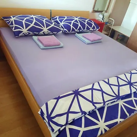 2 Bedrooms At 20 M Away From The With Sea View Furnished Balcony And Wifi Apartmán Dobropoljana